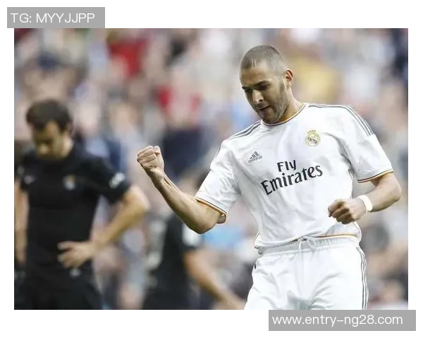 本泽马在足球历史上的传奇地位与未来发展潜力分析